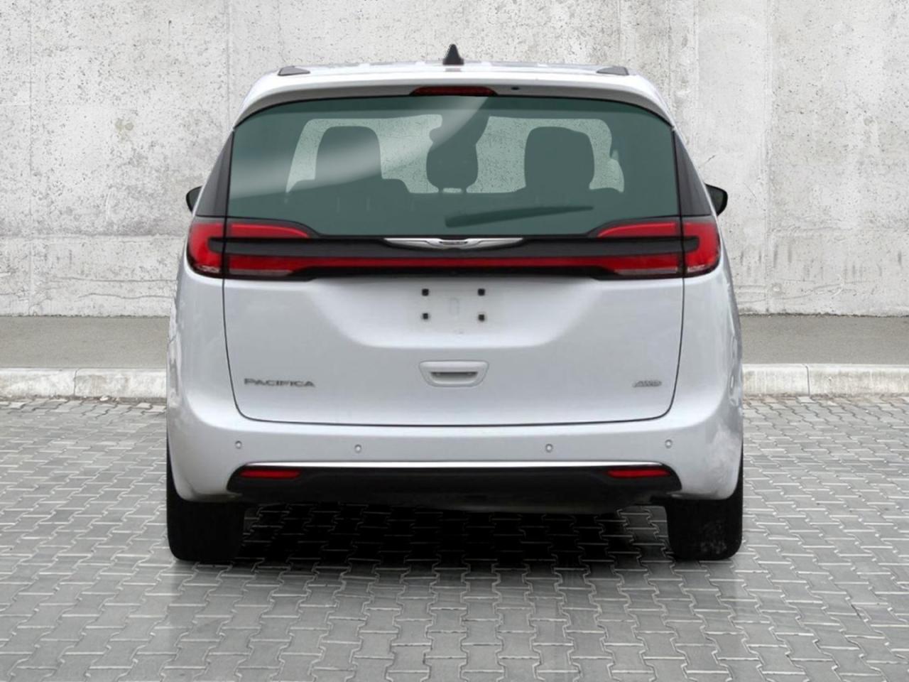 2023 Chrysler Pacifica TOURING L AWD Photo