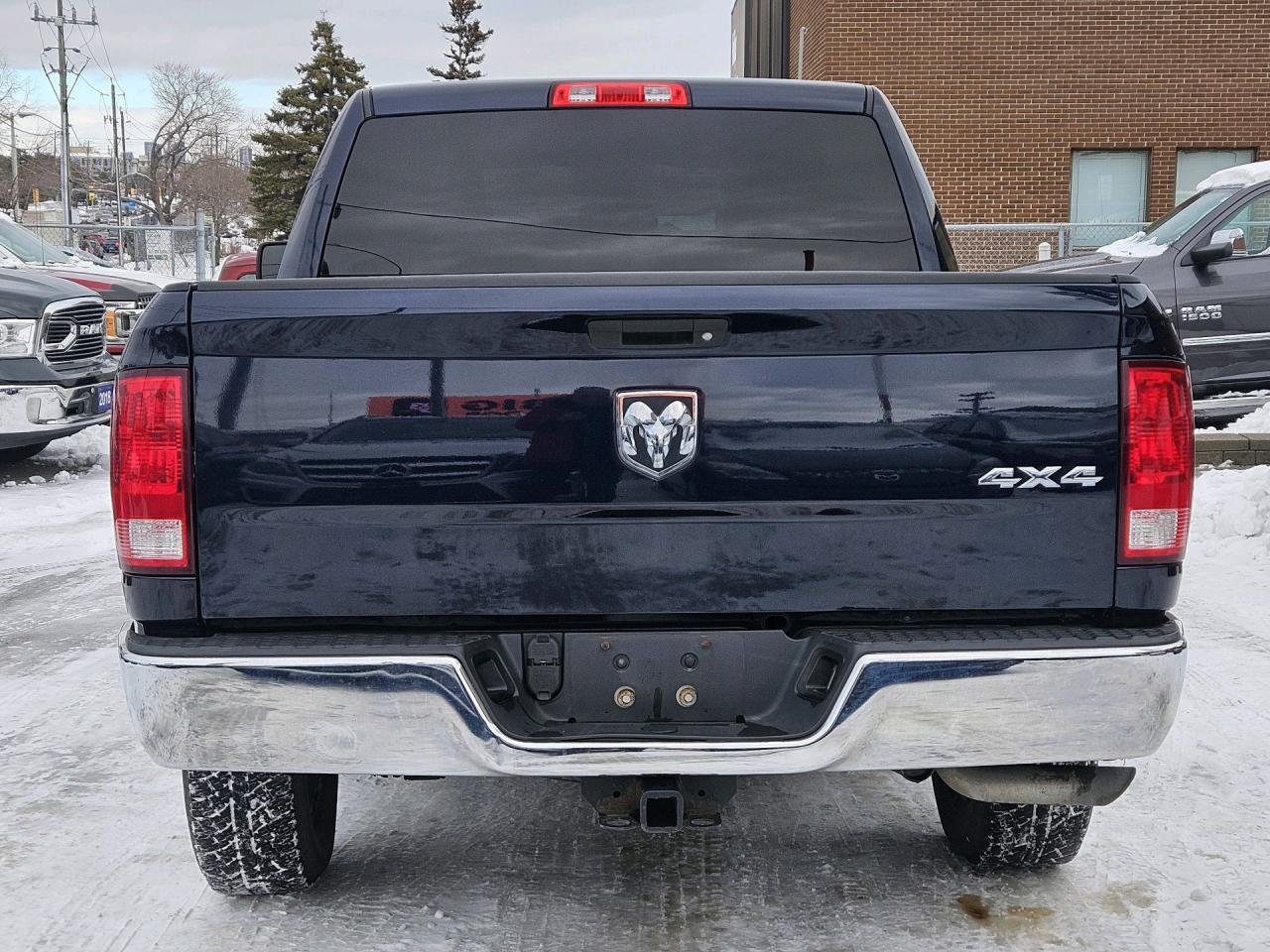 2017 RAM 1500 4WD Crew Cab 140.5  ST Photo