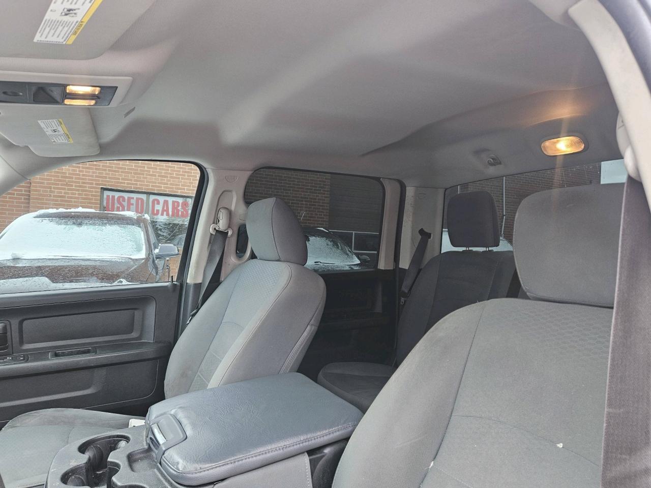 2017 RAM 1500 4WD Crew Cab 140.5  ST Photo