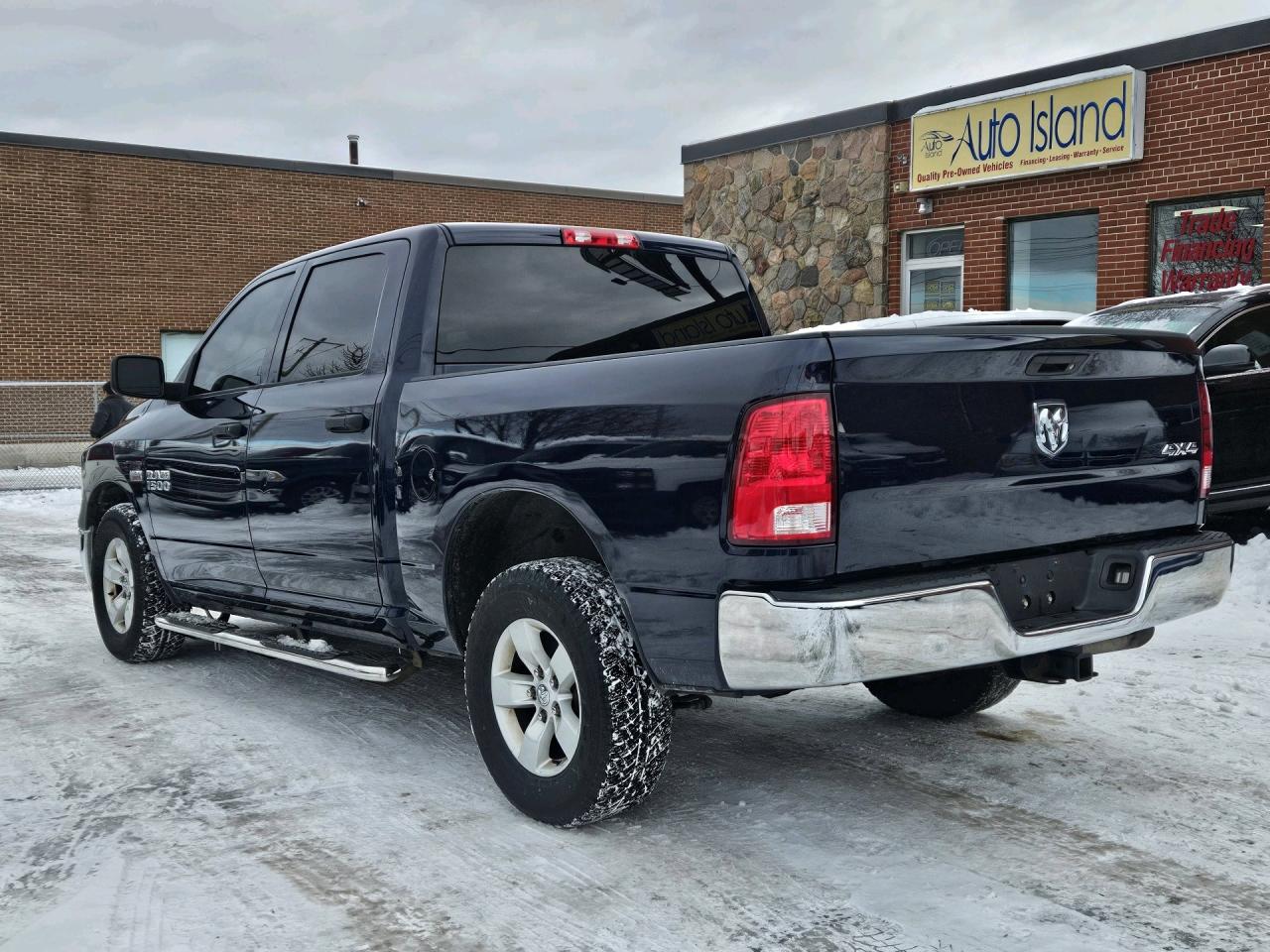 2017 RAM 1500 4WD Crew Cab 140.5  ST Photo