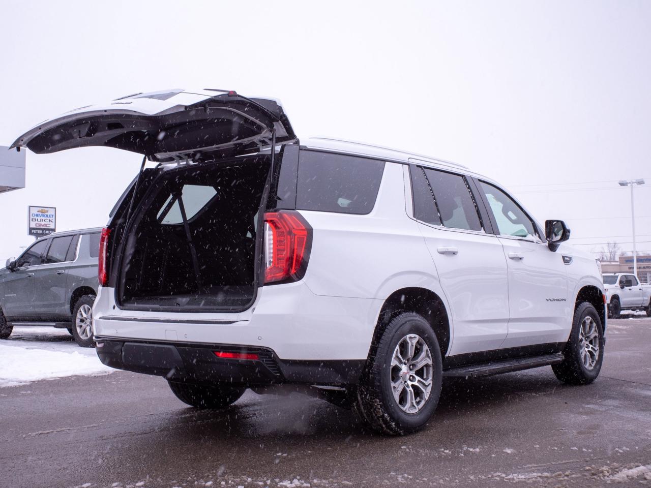 2024 GMC Yukon SLE - Three Row Seating Remote Start Photo