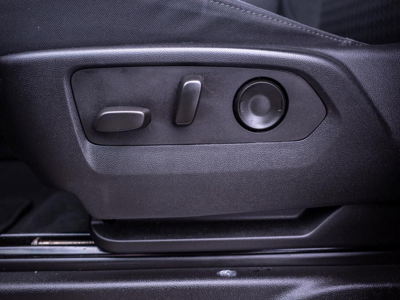 2024 GMC Yukon SLE - Three Row Seating Remote Start Photo