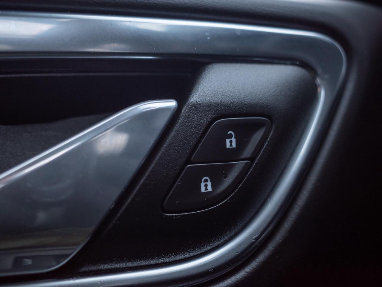 2024 GMC Yukon SLE - Three Row Seating Remote Start Photo