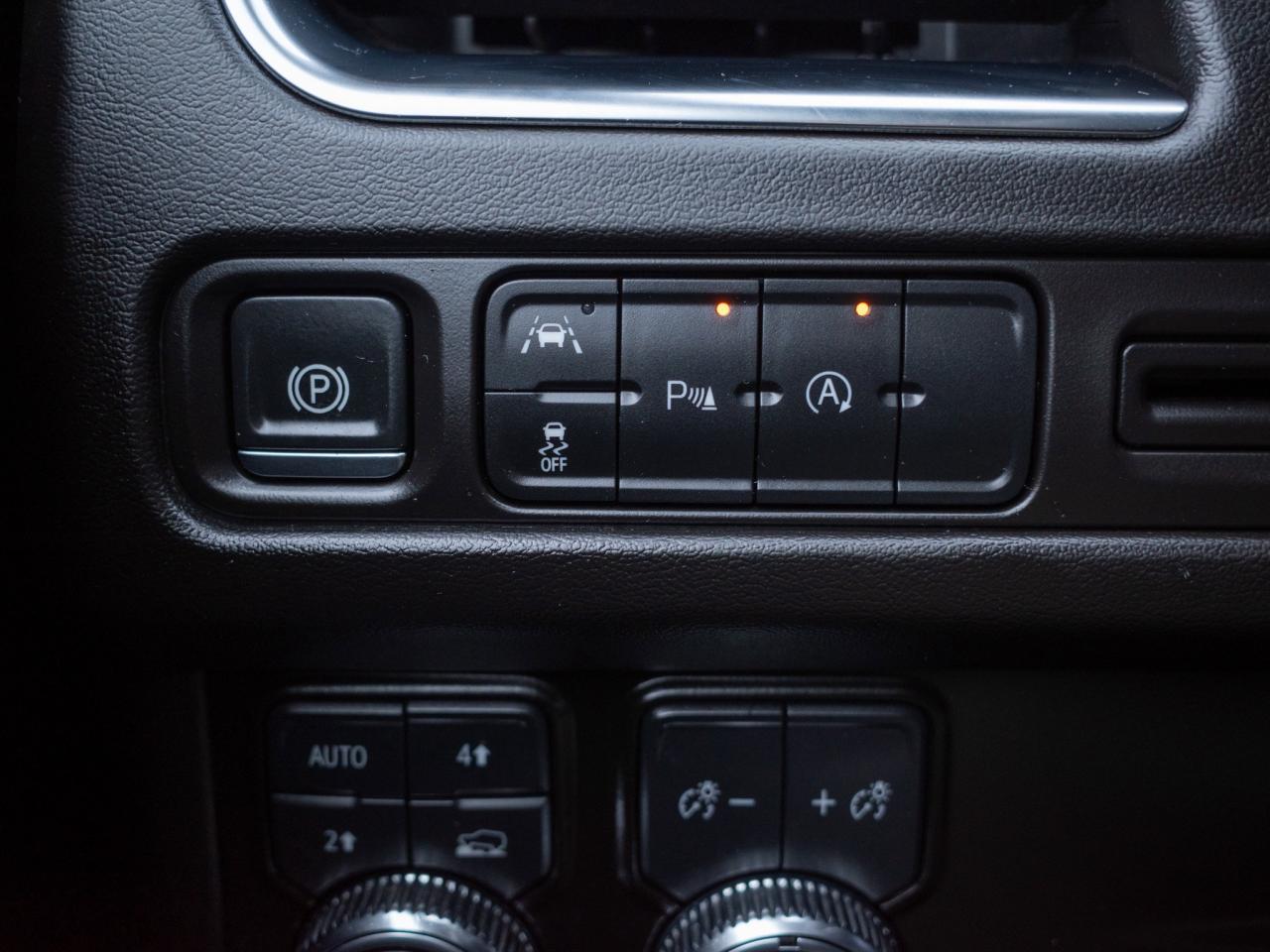 2024 GMC Yukon SLE - Three Row Seating Remote Start Photo