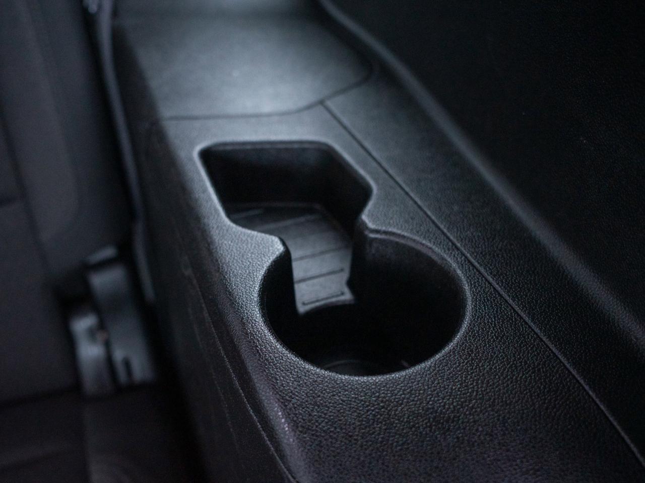 2024 GMC Yukon SLE - Three Row Seating Remote Start Photo