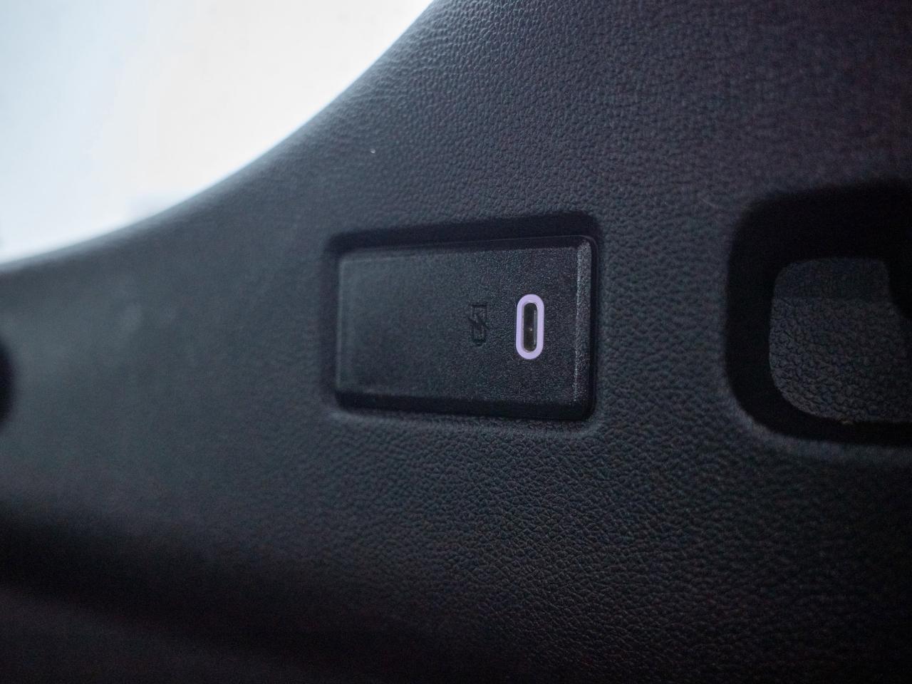 2024 GMC Yukon SLE - Three Row Seating Remote Start Photo