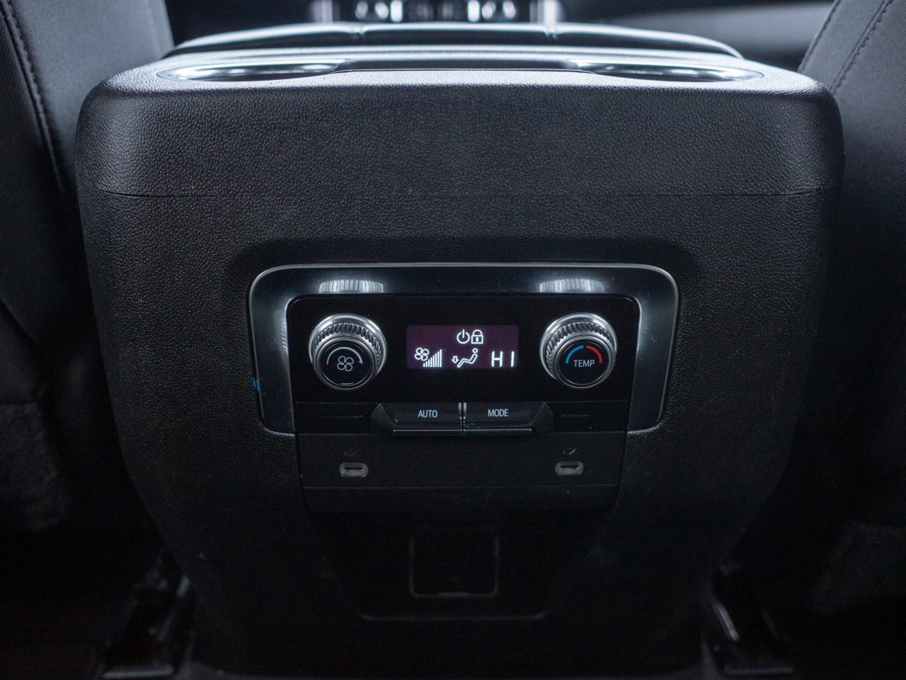 2024 GMC Yukon SLE - Three Row Seating Remote Start Photo