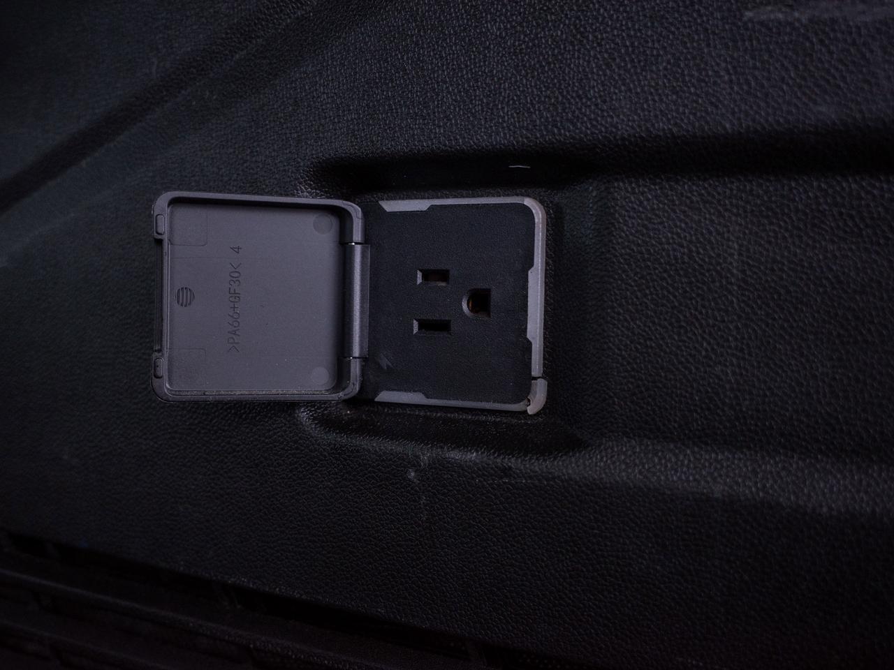 2024 GMC Yukon SLE - Three Row Seating   Remote Start Photo