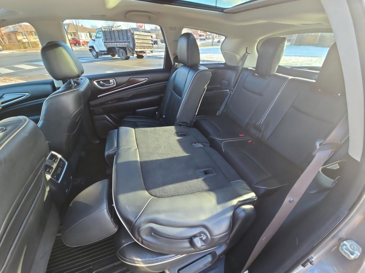 2017 Infiniti QX60 AWD * NO ACCIDENTS / DRIVER ASSIST / 360 CAMERA / Photo