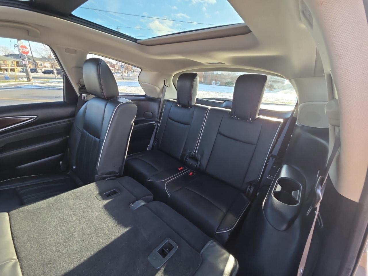 2017 Infiniti QX60 AWD * NO ACCIDENTS / DRIVER ASSIST / 360 CAMERA / Photo