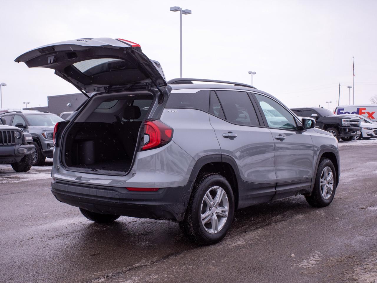 2024 GMC Terrain SLE - Remote Engine Start Photo