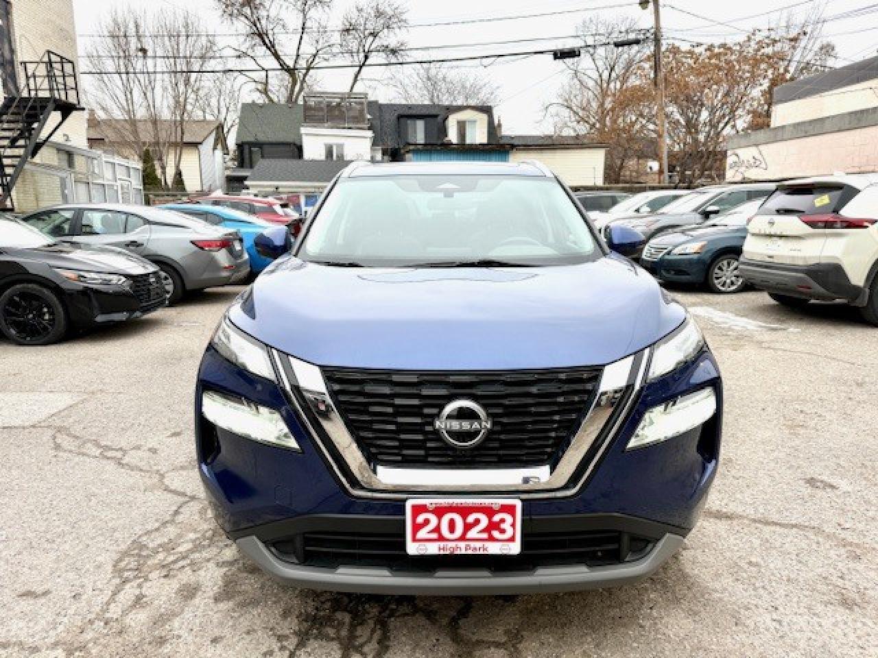 2023 Nissan Rogue SV AWD, MOONROOF, APPLE CARPLAY, PRO-PILOT, XM Photo