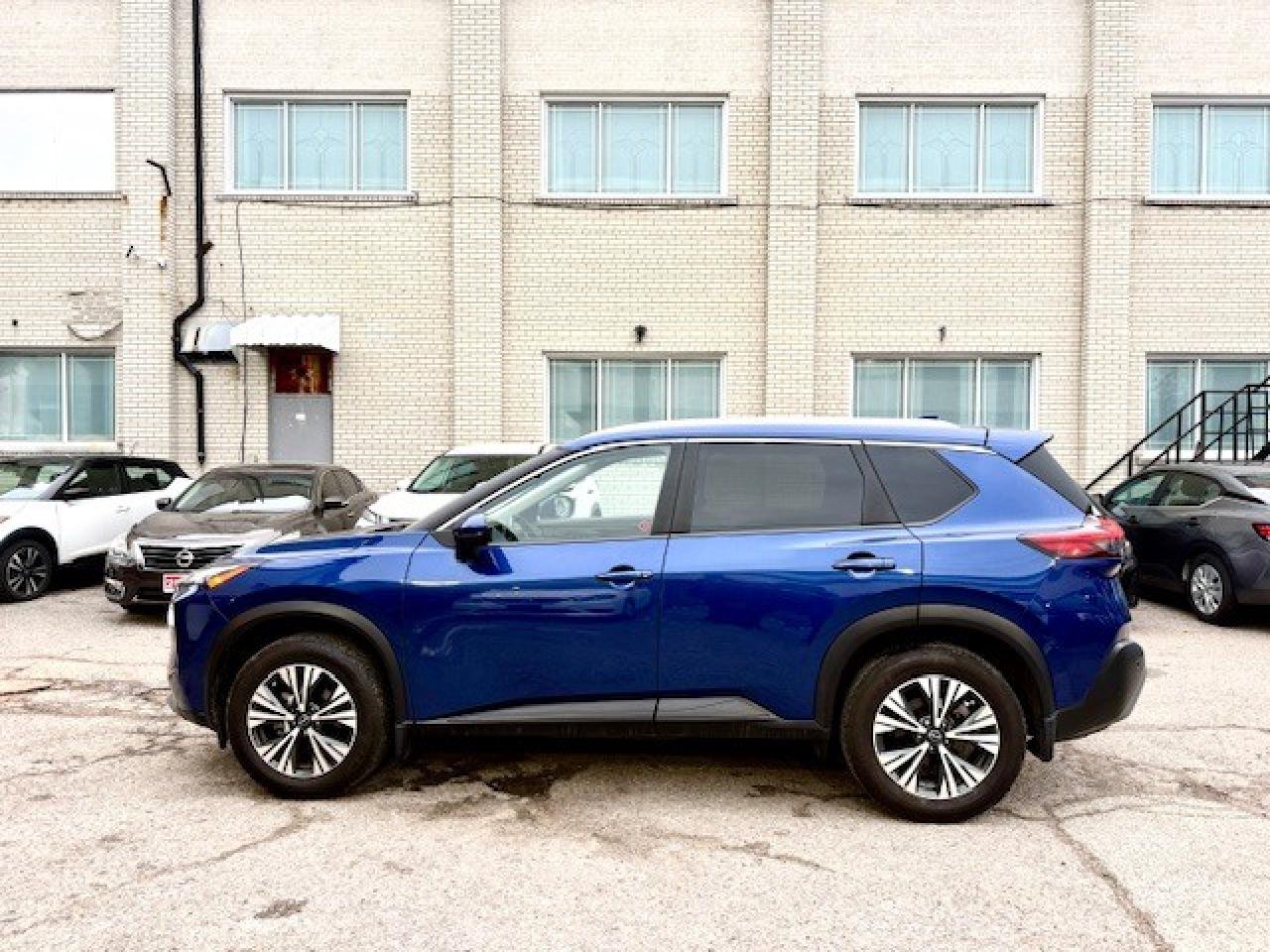 2023 Nissan Rogue SV AWD, MOONROOF, APPLE CARPLAY, PRO-PILOT, XM Photo