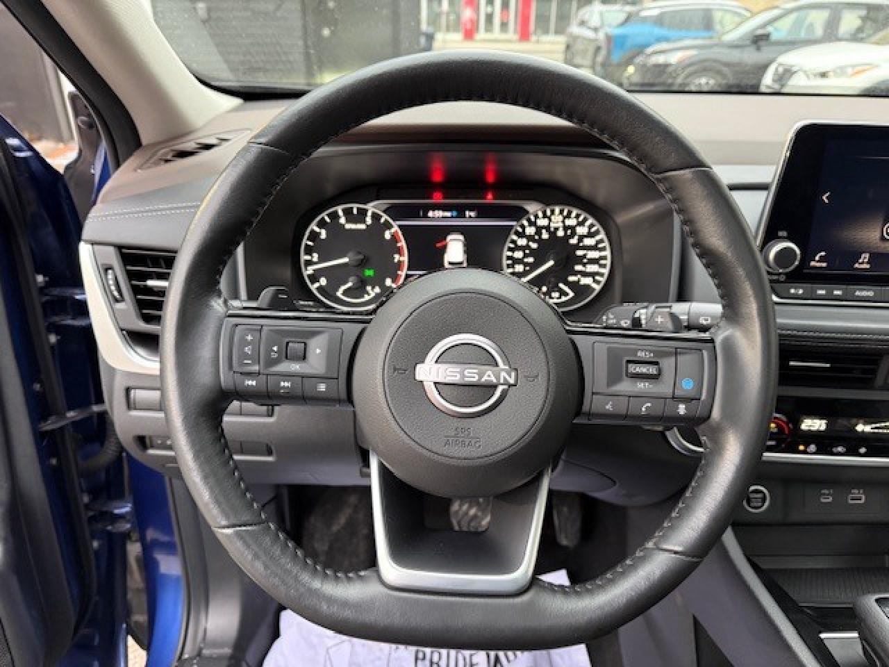 2023 Nissan Rogue SV AWD, MOONROOF, APPLE CARPLAY, PRO-PILOT, XM Photo