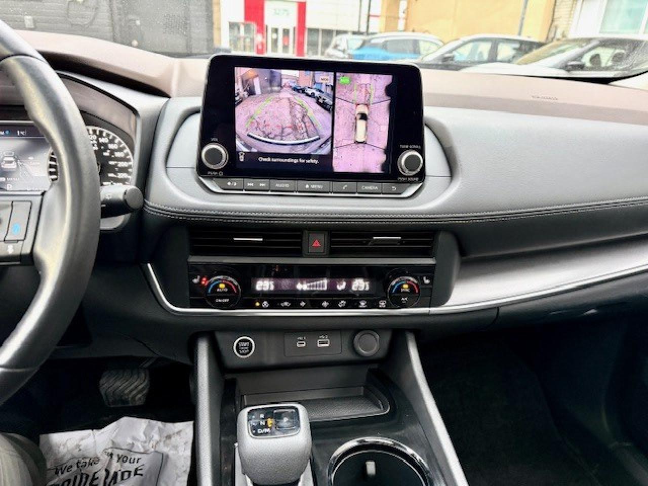 2023 Nissan Rogue SV AWD, MOONROOF, APPLE CARPLAY, PRO-PILOT, XM Photo