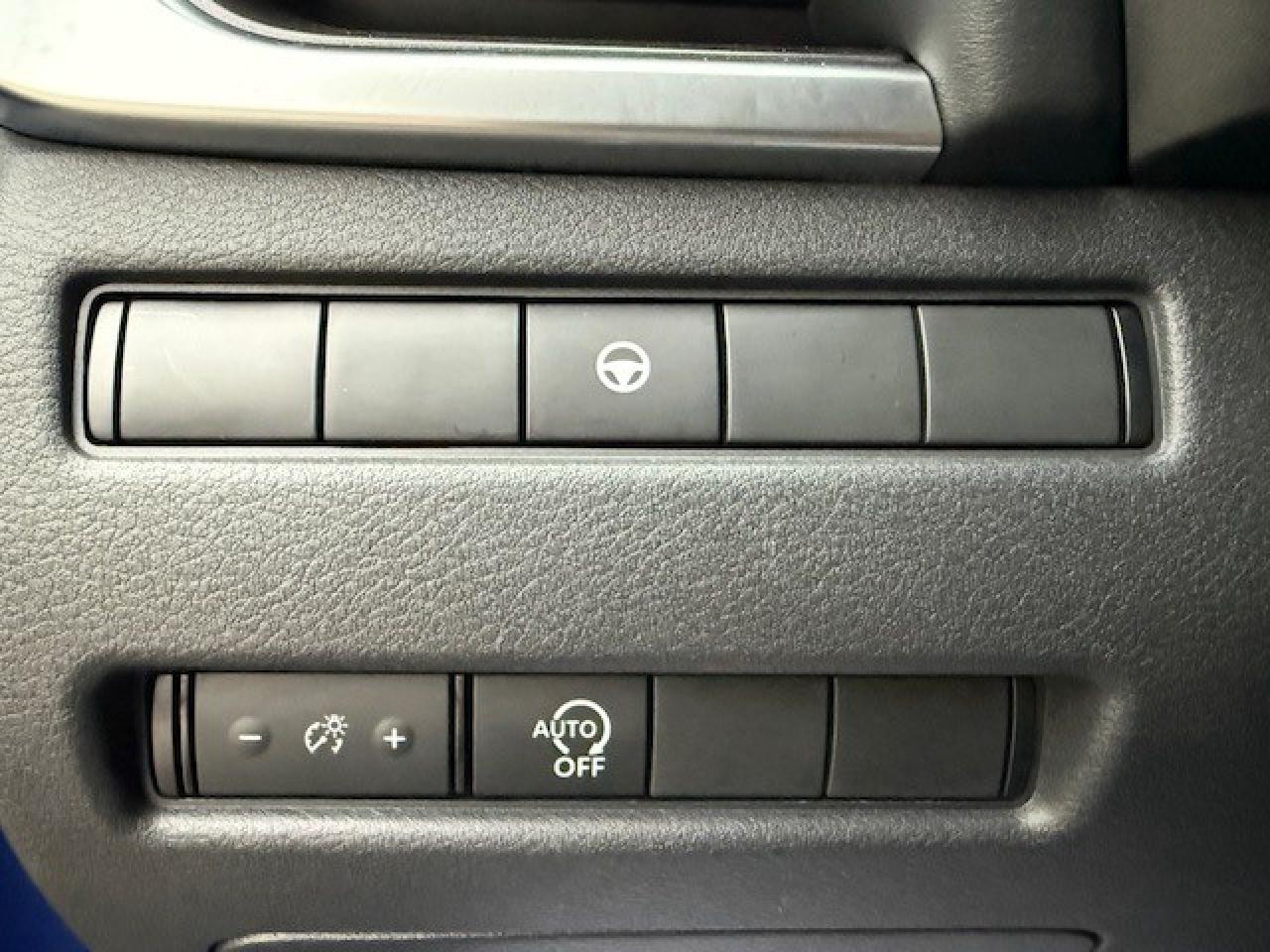 2023 Nissan Rogue SV AWD, MOONROOF, APPLE CARPLAY, PRO-PILOT, XM Photo