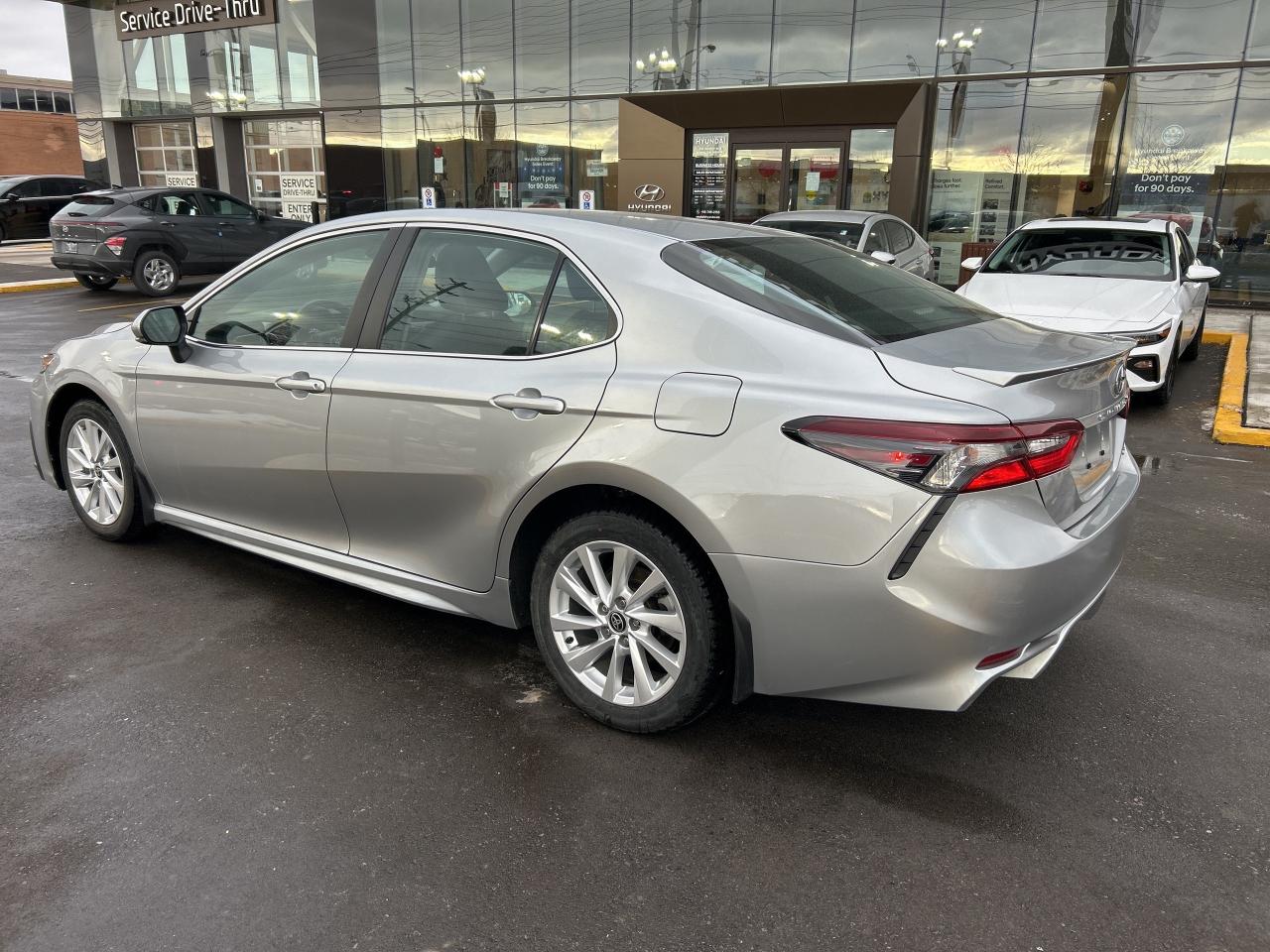 2024 Toyota Camry SE Auto   CLEAN CARFAX Photo