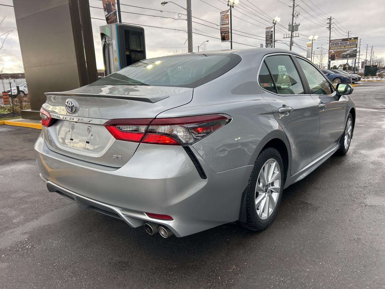 2024 Toyota Camry SE Auto   CLEAN CARFAX Photo