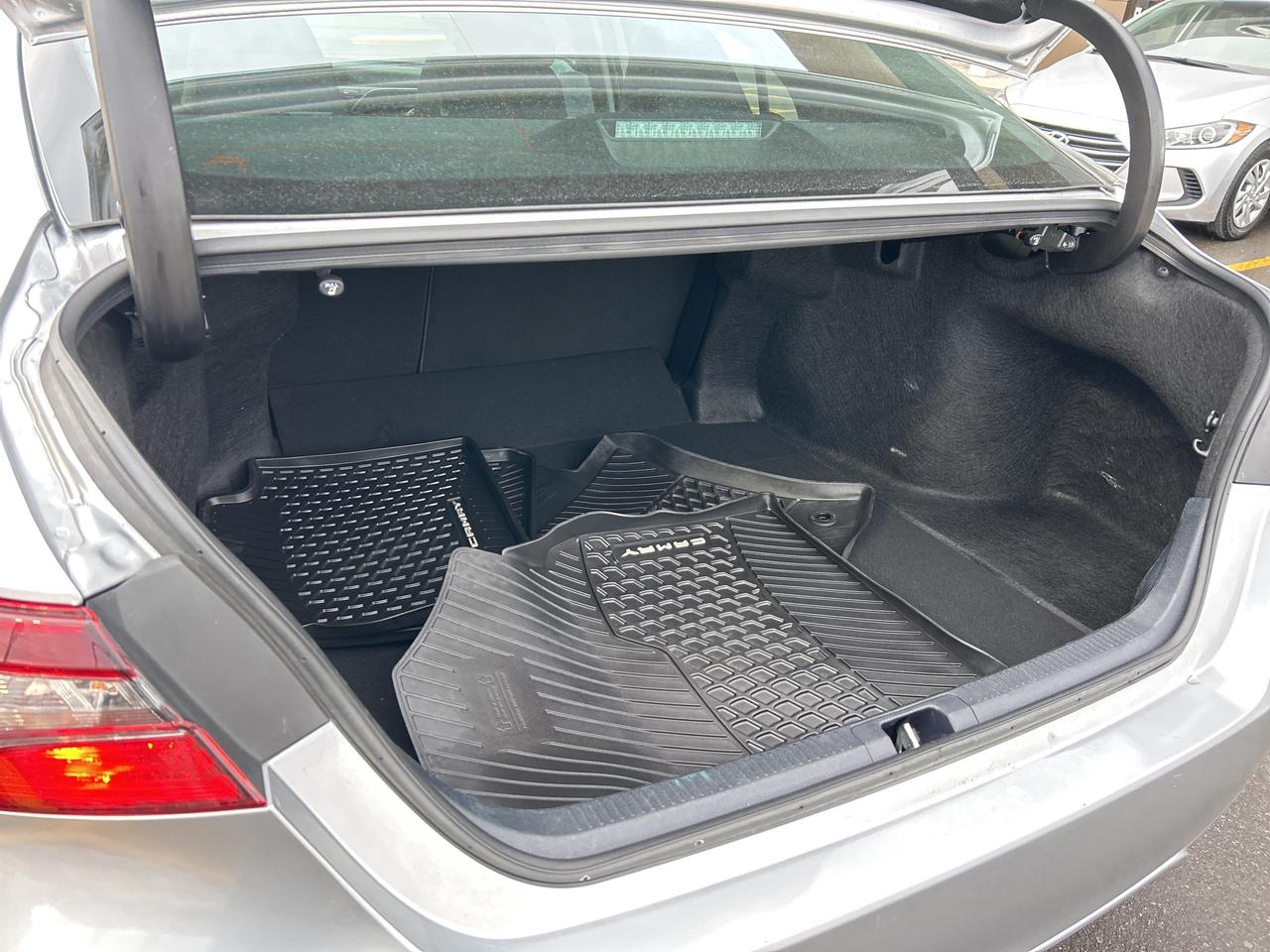 2024 Toyota Camry SE Auto   CLEAN CARFAX Photo