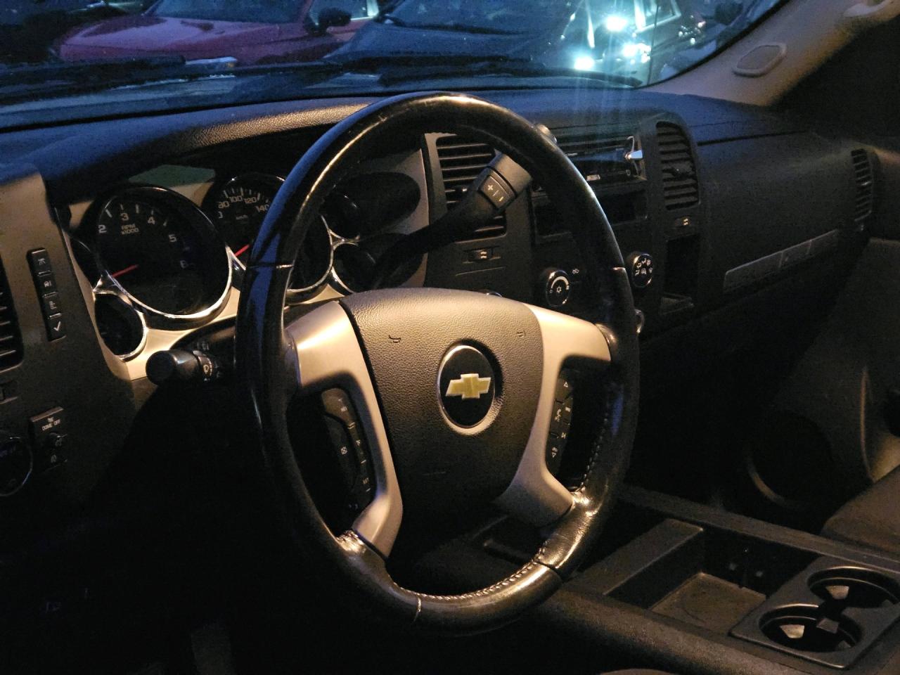 2011 Chevrolet Silverado 1500 4WD Ext Cab 143.5 LT Photo