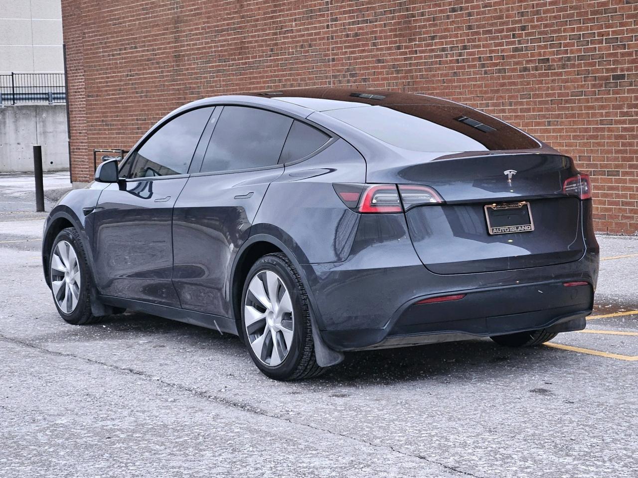 2021 Tesla Model Y Standard Range RWD -Ltd Avail- Photo