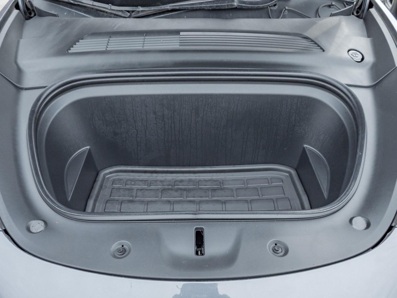 2021 Tesla Model Y Standard Range RWD *Ltd Avail*, LOW KMS, No Accide Photo