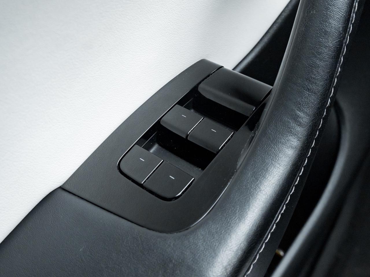 2021 Tesla Model Y Standard Range RWD *Ltd Avail*, LOW KMS, No Accide Photo