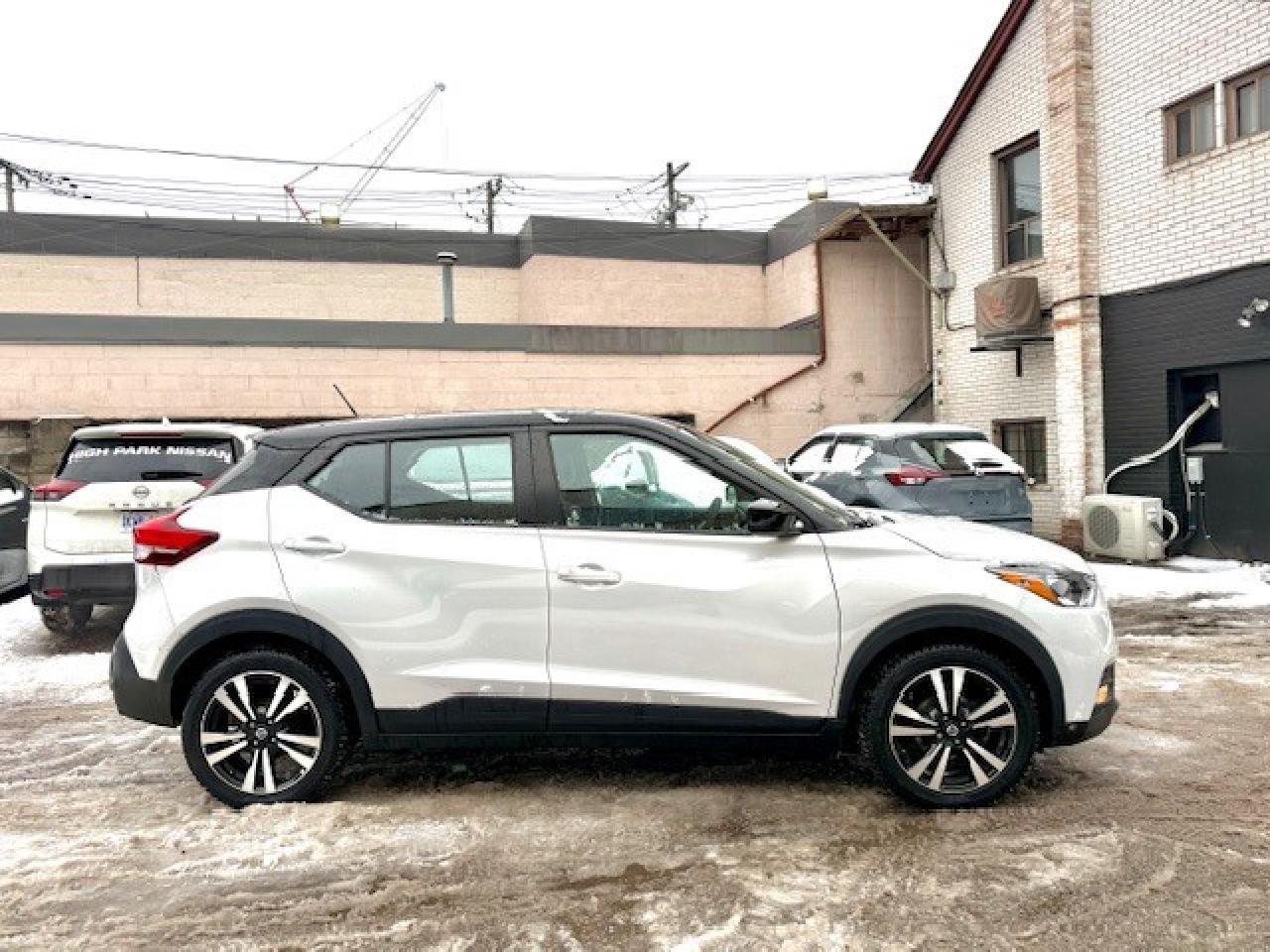 2019 Nissan Kicks SV, APPLE CARPLAY, HEATED SEATS, BACK UP, XM RADIO Photo
