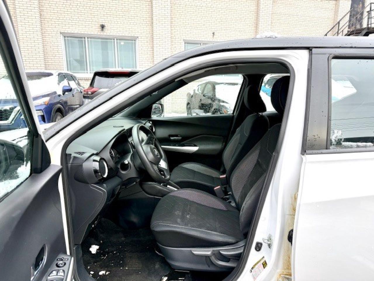 2019 Nissan Kicks SV, APPLE CARPLAY, HEATED SEATS, BACK UP, XM RADIO Photo