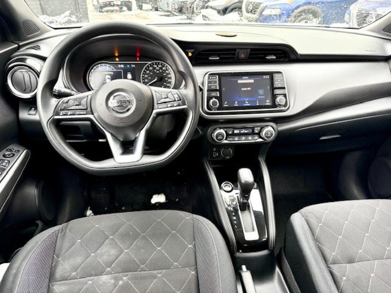 2019 Nissan Kicks SV, APPLE CARPLAY, HEATED SEATS, BACK UP, XM RADIO Photo