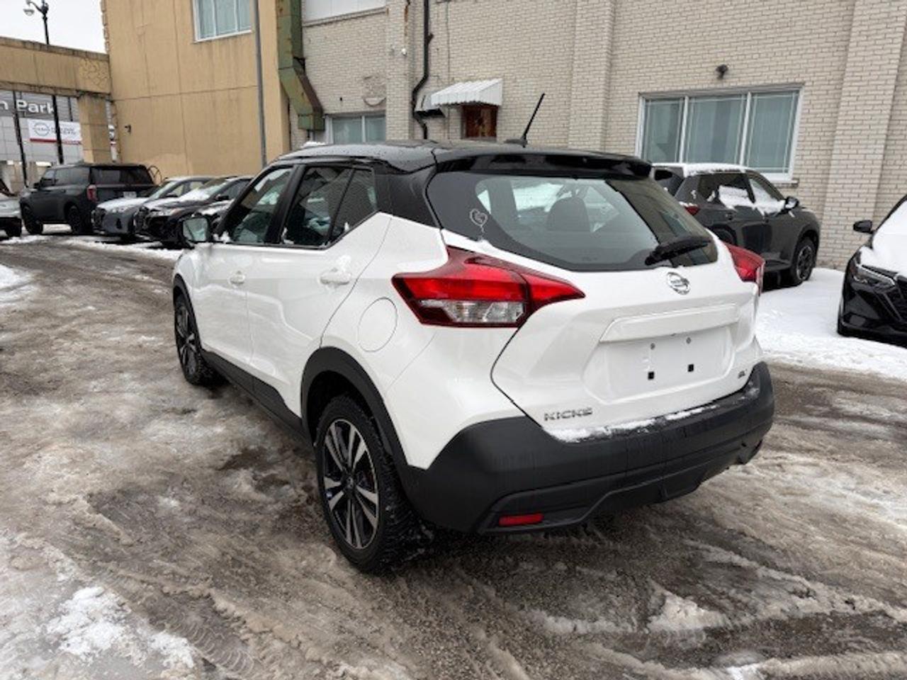 2019 Nissan Kicks SV, APPLE CARPLAY, HEATED SEATS, BACK UP, XM RADIO Photo