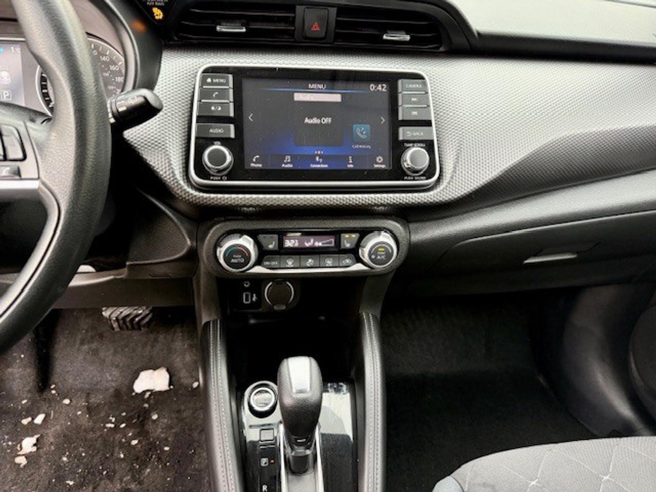 2019 Nissan Kicks SV, APPLE CARPLAY, HEATED SEATS, BACK UP, XM RADIO Photo