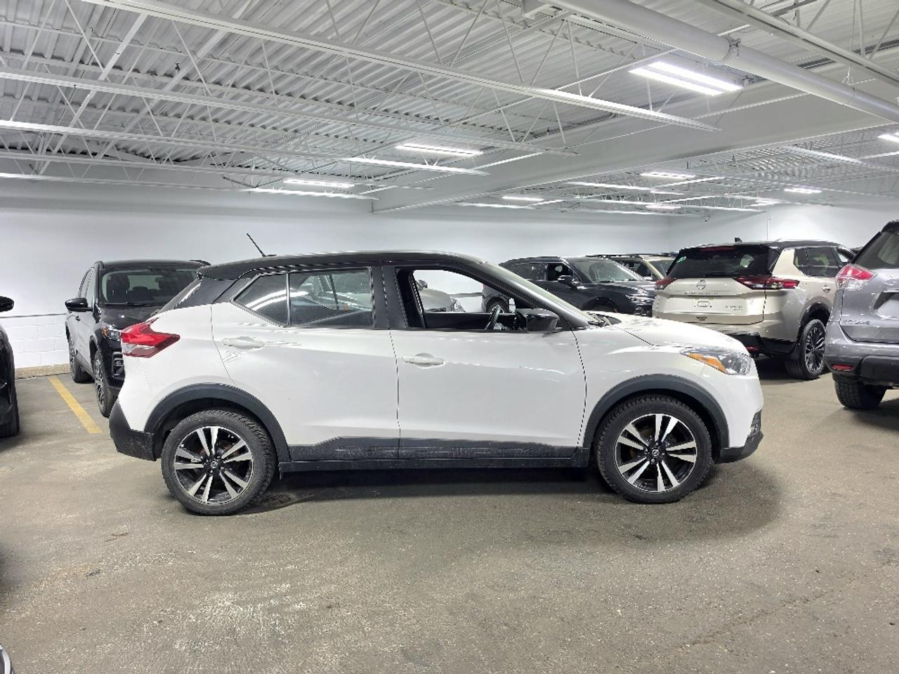 2019 Nissan Kicks SV (CVT) 4dr Front-Wheel Drive Photo