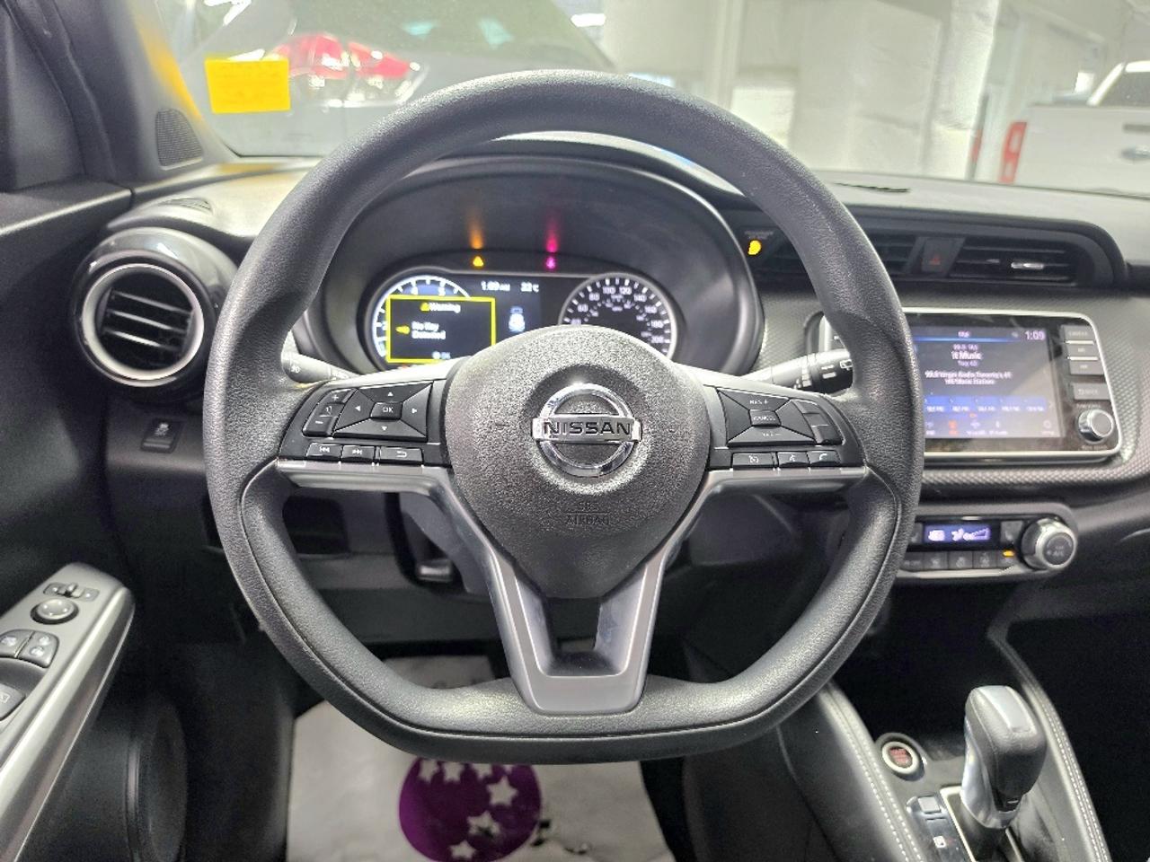 2019 Nissan Kicks SV (CVT) 4dr Front-Wheel Drive Photo