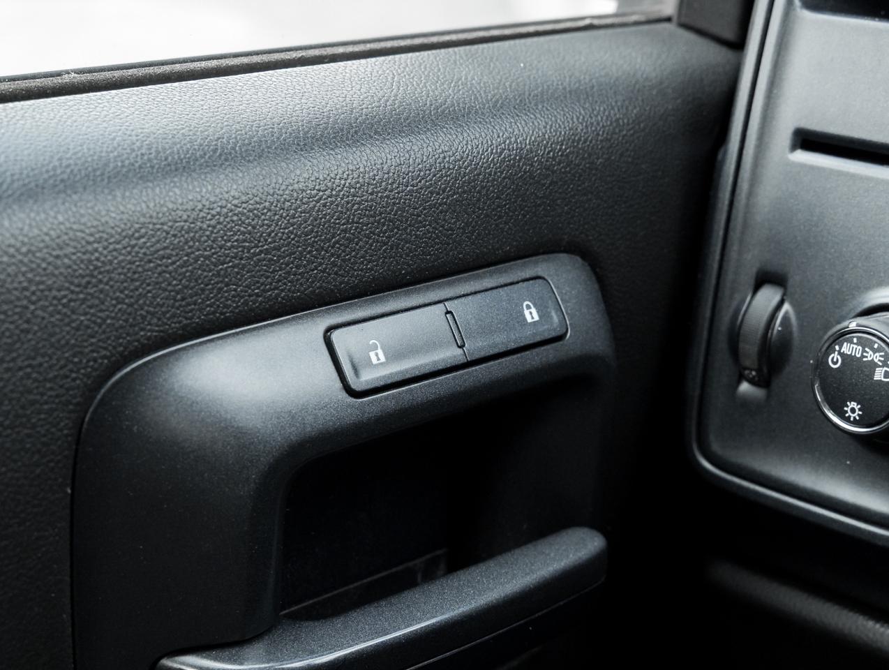 2015 Chevrolet Silverado 1500 2WD Reg Cab 119.0 LS Photo