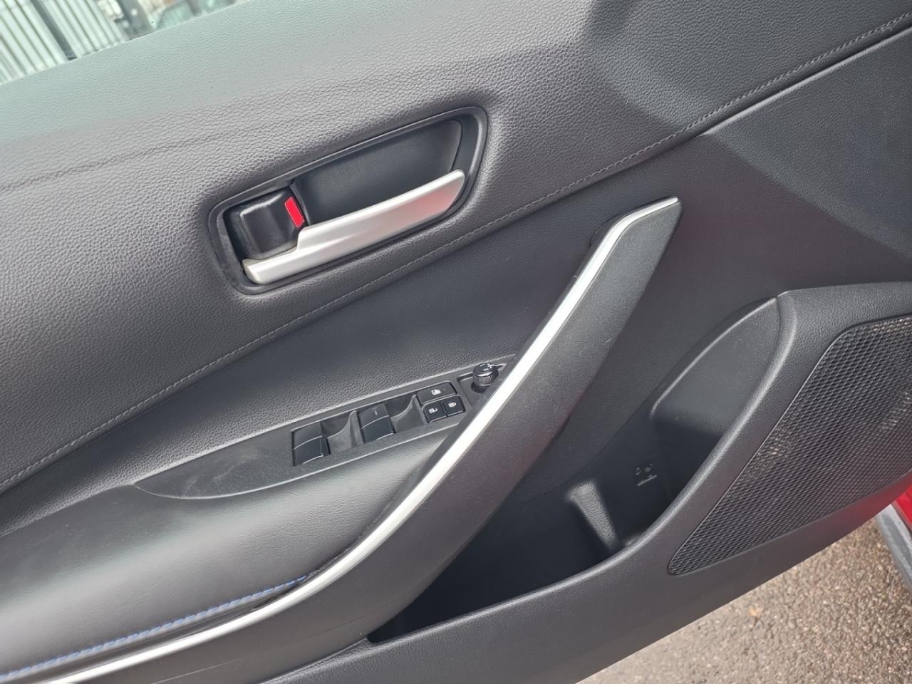 2020 Toyota Corolla SE Manual * NO ACCIDENTS / SUNROOF / DRIVER ASSIST Photo