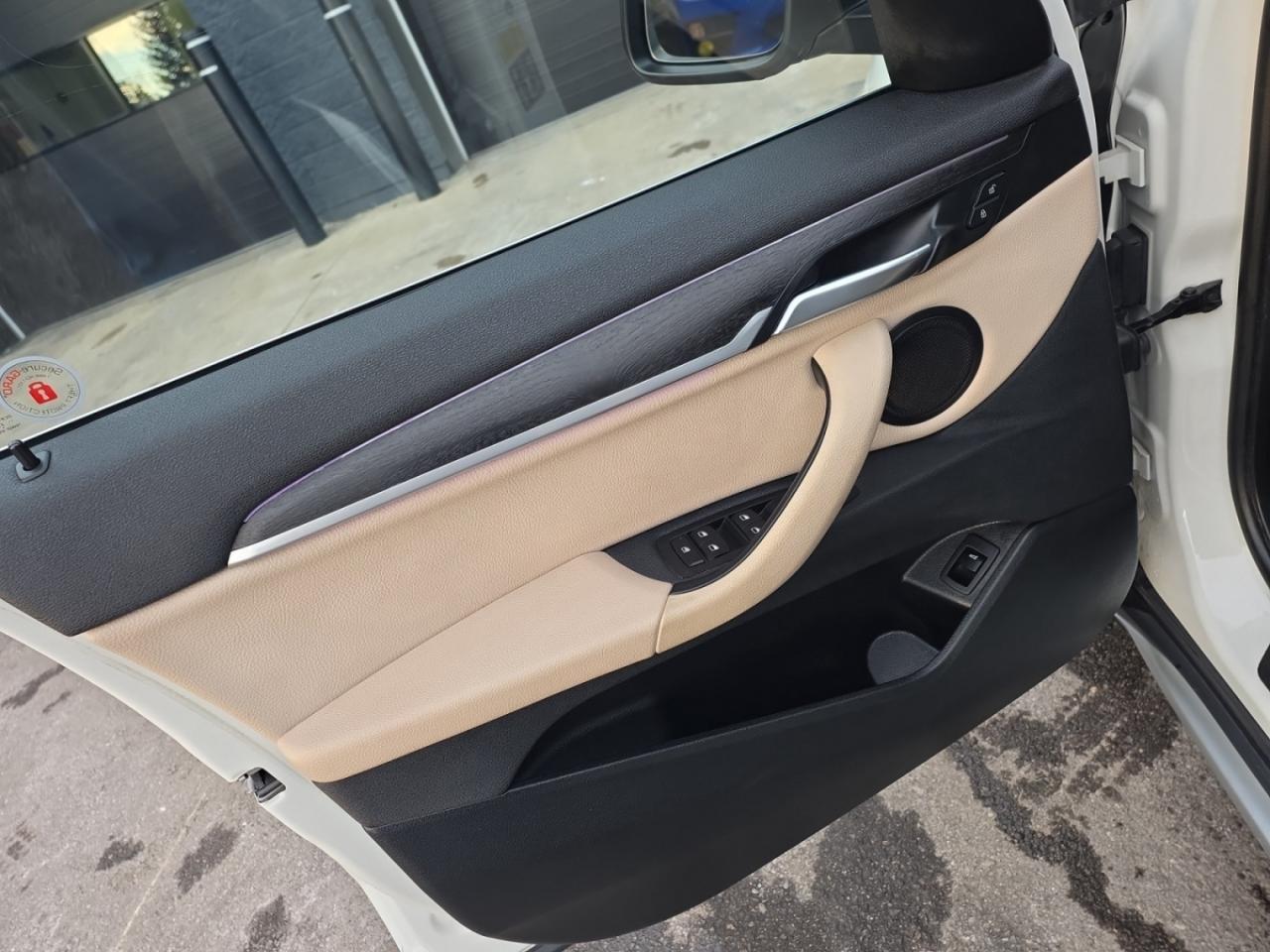 2022 BMW X1 XDrive28i * NAVIGATION / CAMERA / PANORAMIC ROOF / Photo