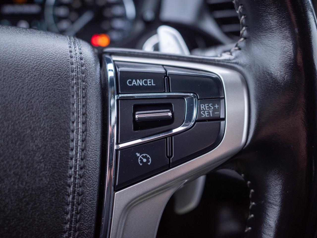 2022 Mitsubishi Outlander PHEV - Dual-Zone Automatic Climate Control Photo