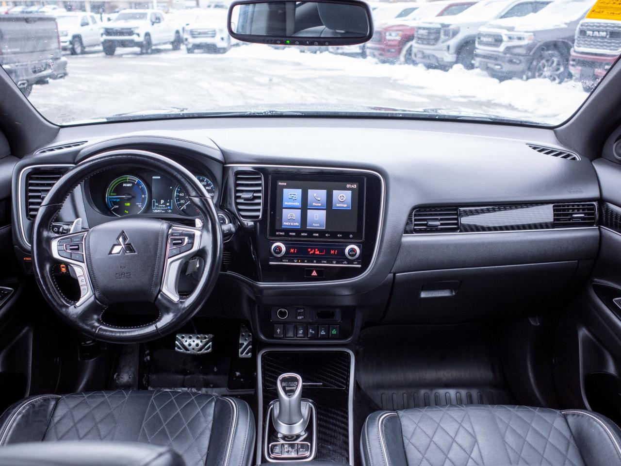 2022 Mitsubishi Outlander PHEV - Dual-Zone Automatic Climate Control Photo