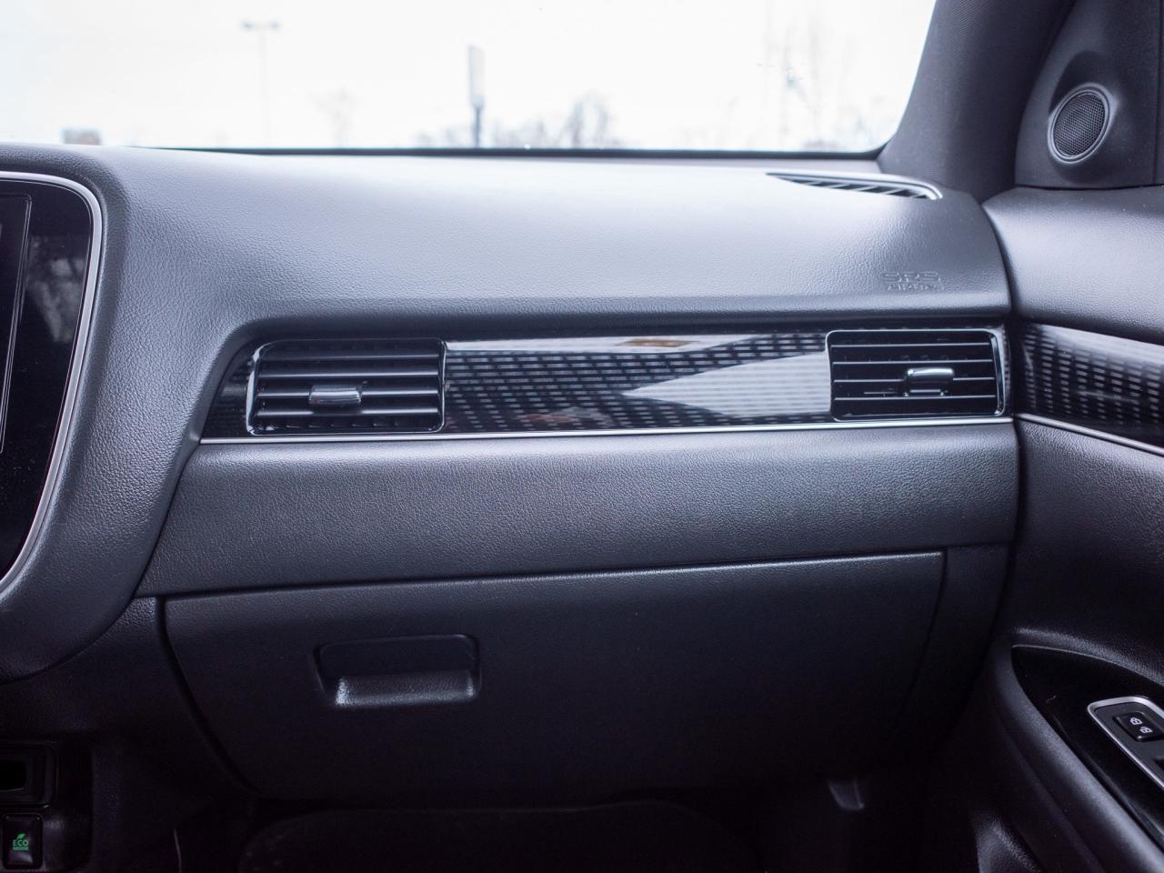 2022 Mitsubishi Outlander PHEV - Dual-Zone Climate Control   Rain Sensing Wipers Photo