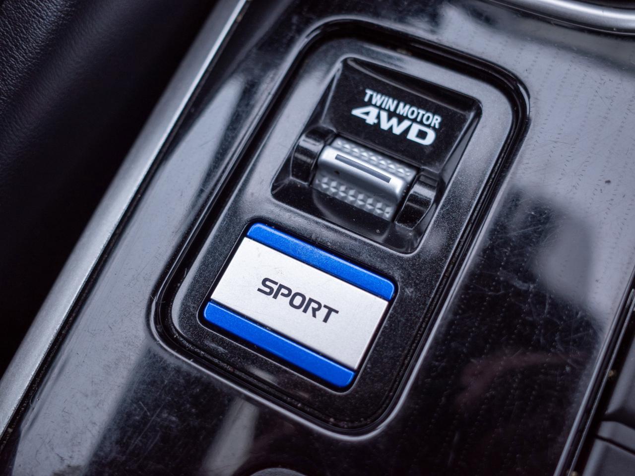 2022 Mitsubishi Outlander PHEV - Dual-Zone Climate Control   Rain Sensing Wipers Photo