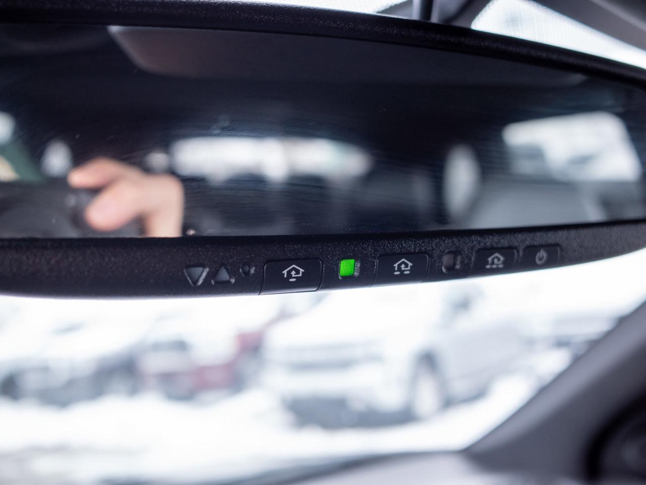 2022 Mitsubishi Outlander PHEV - Dual-Zone Automatic Climate Control Photo