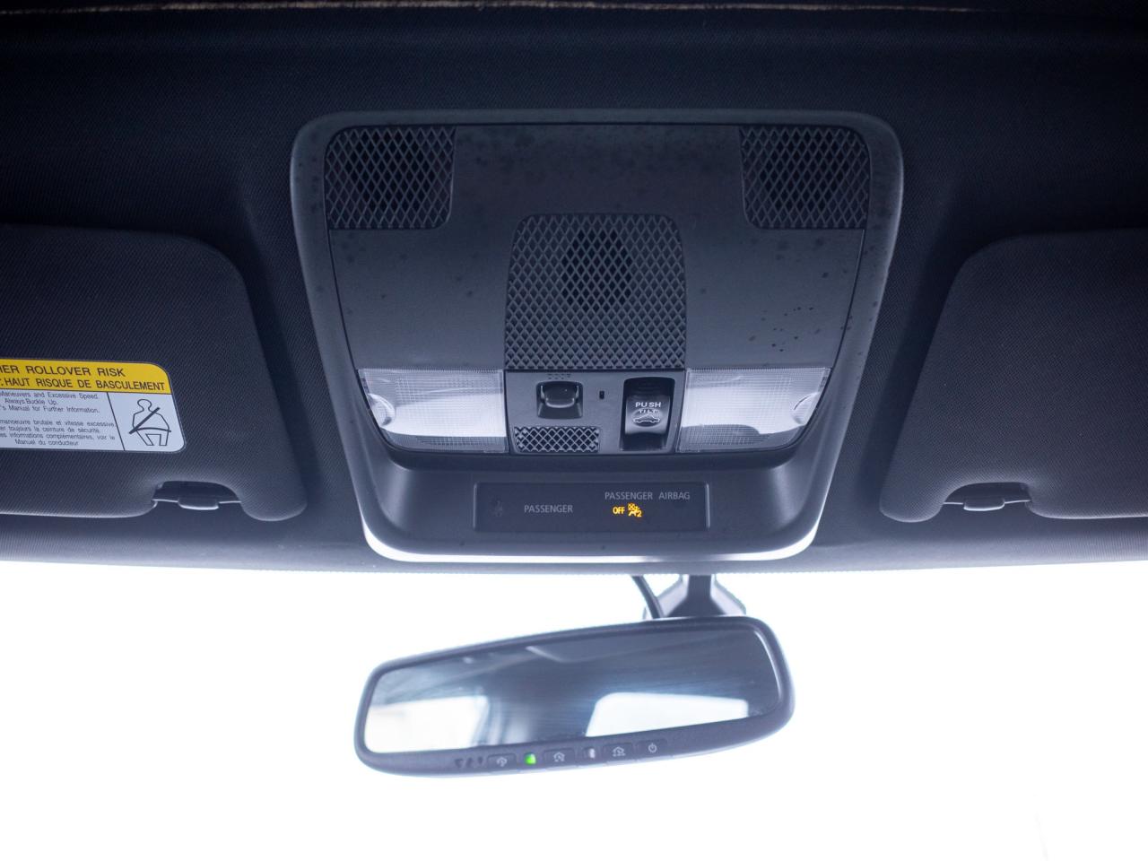 2022 Mitsubishi Outlander PHEV - Dual-Zone Automatic Climate Control Photo
