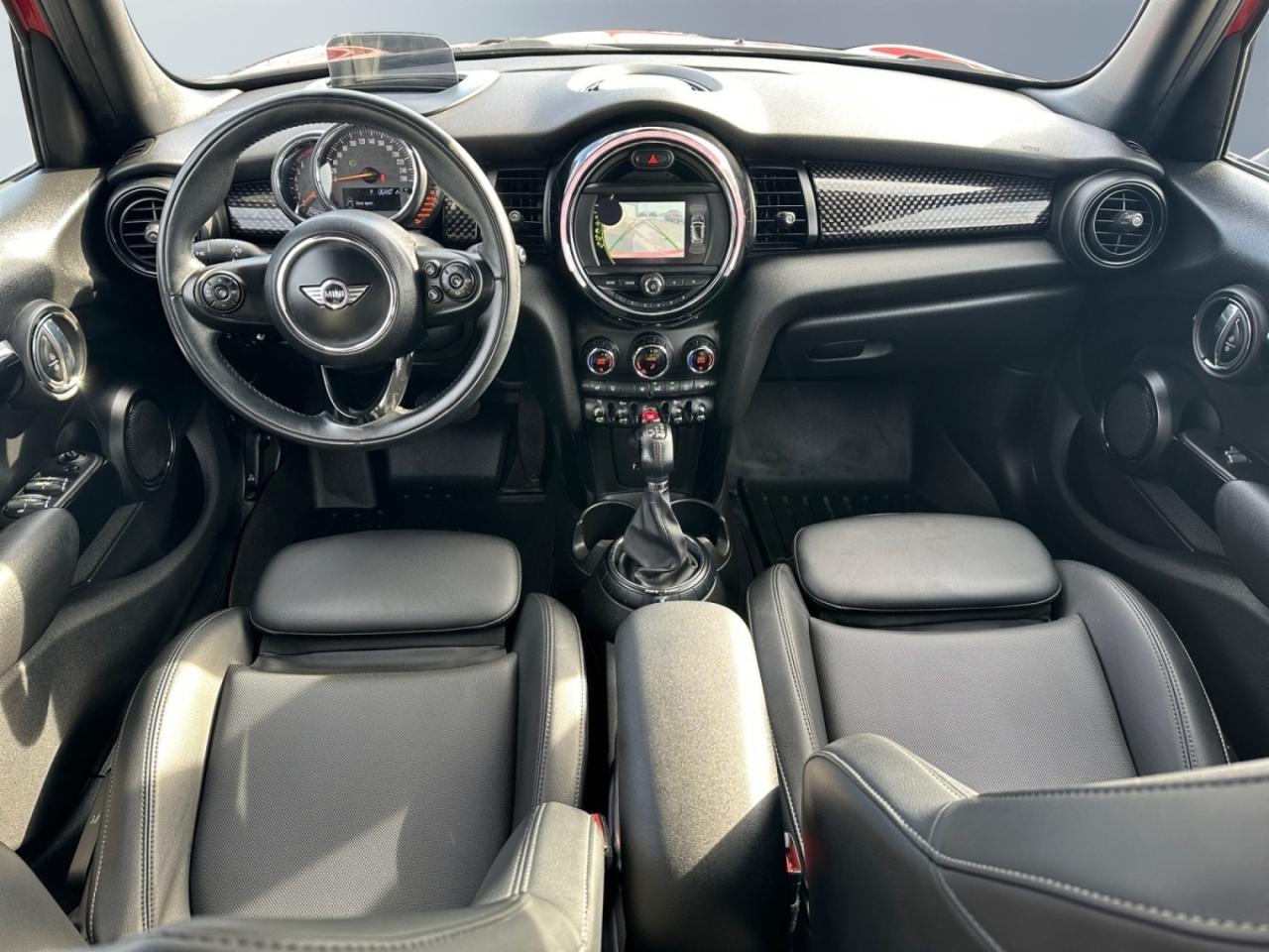 2017 MINI Cooper 5 Door Cooper S / 1 OWNER / VERY LOW KM / HEADSUP DISPLAY Photo