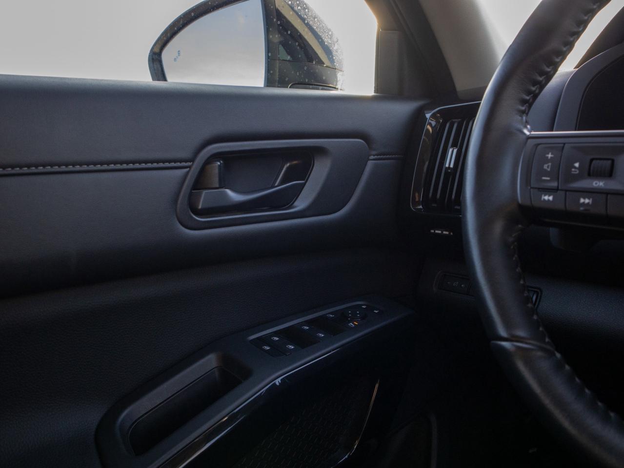 2024 Nissan Pathfinder S - Heated Front Seat 3rd Row Seating Photo