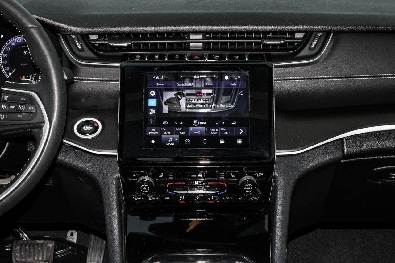 2024 Jeep Grand Cherokee  Photo