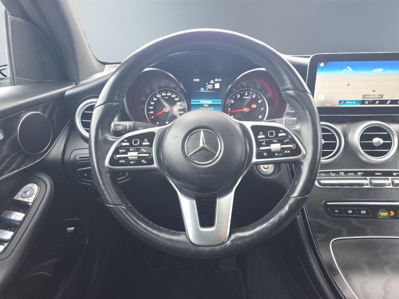 2023 Mercedes-Benz GLC-Class GLC 300 4MATIC Coupe * NO ACCIDENTS / ROOF / CARPL Photo