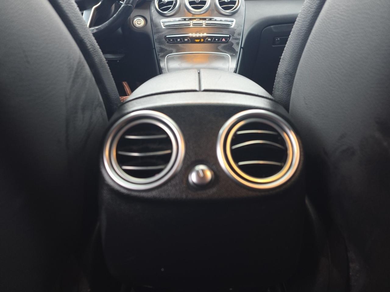 2023 Mercedes-Benz GLC-Class GLC 300 4MATIC Coupe * NO ACCIDENTS / ROOF / CARPL Photo