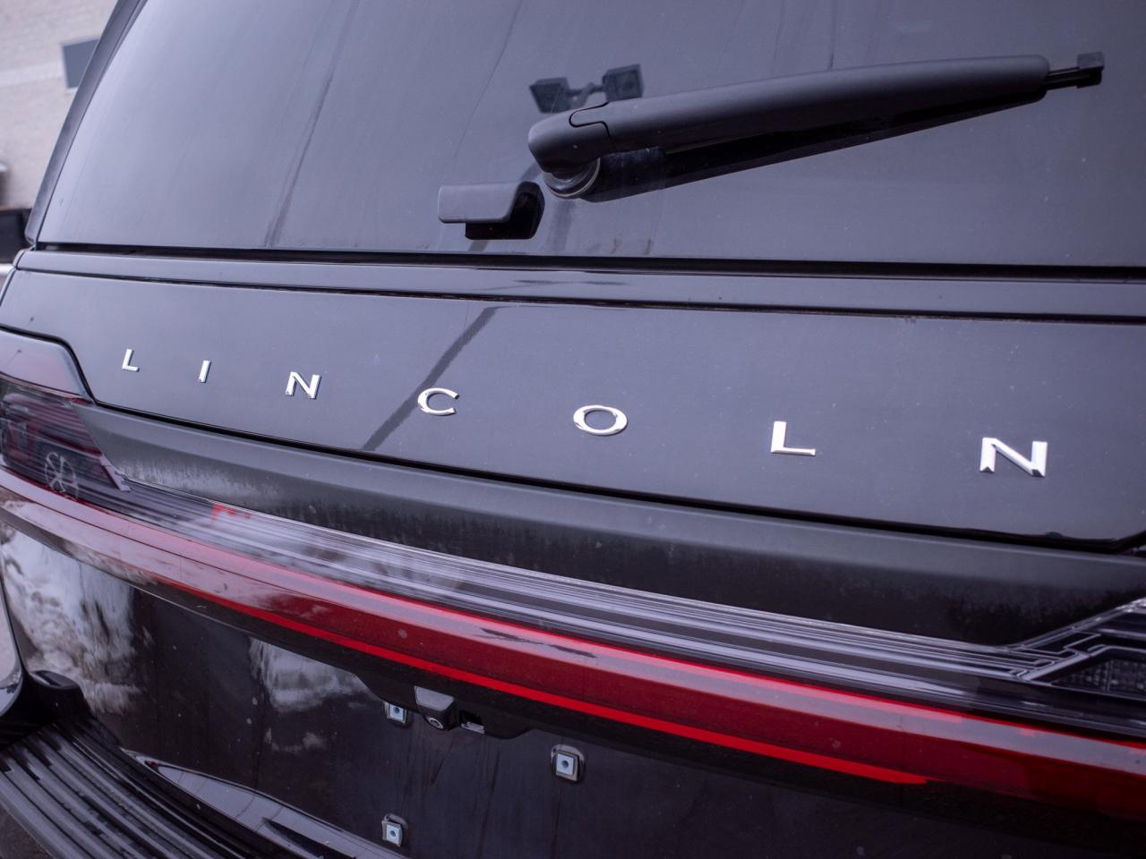 2021 Lincoln Navigator Reserve - Heated Steering Wheel   Power Liftgate Photo