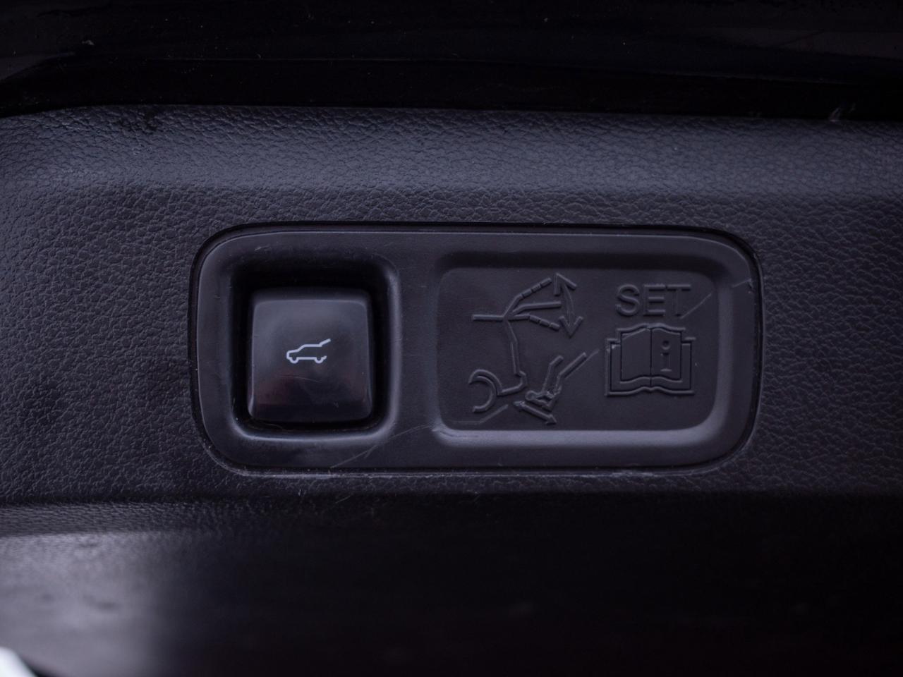 2021 Lincoln Navigator Reserve - Heated Steering Wheel   Power Liftgate Photo